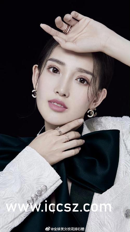 国产伊人久,探寻东方美学的时尚之旅 第3张 国产伊人久,探寻东方美学的时尚之旅 第3张